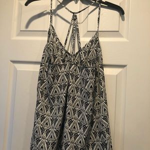 Black and White design top